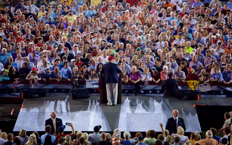 trump-crowd-whites